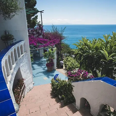 Villa Sleeps 12 Pool Air Con Wifi *